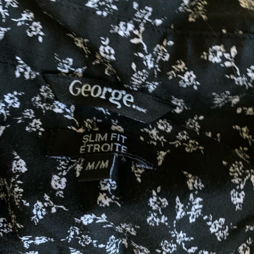 Button up - Picture 3 of 3